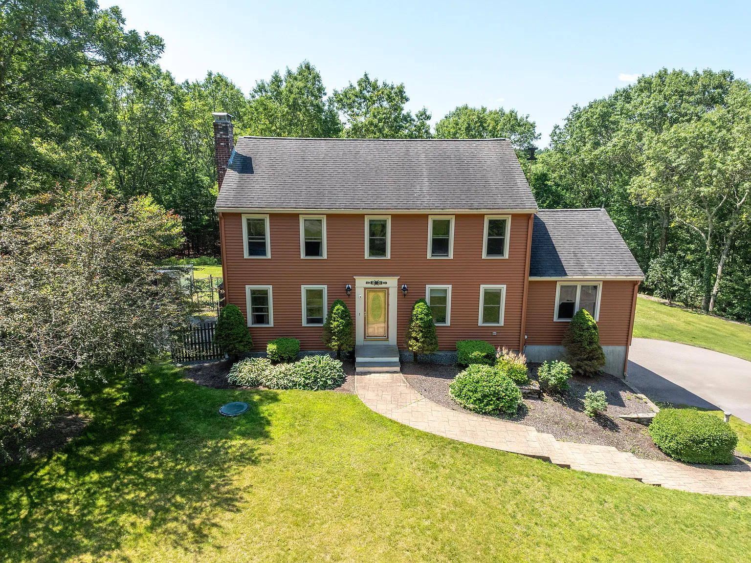 3 bed, 2.5 bath, 2129 sqft, $5,500 — Photo 3