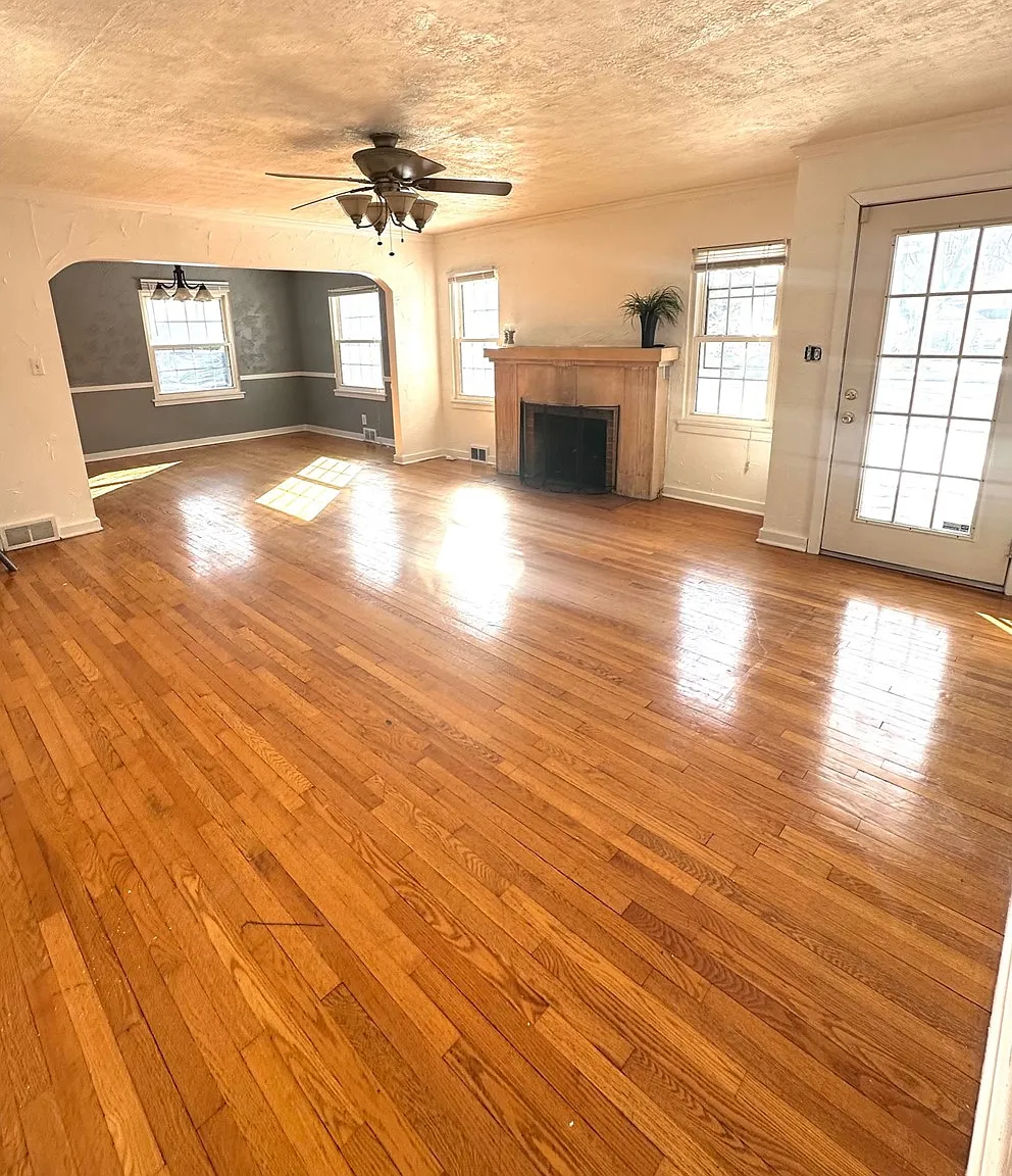 1218 S National Ave — Photo 1