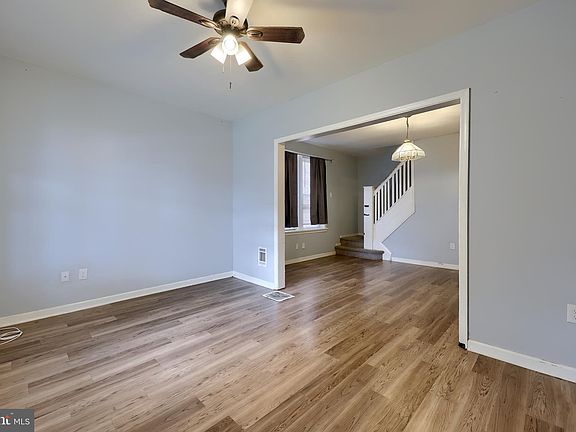 5th image of 1819 Boas St