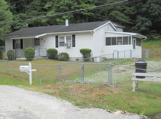 845 Campbell St, Raceland, KY 41169