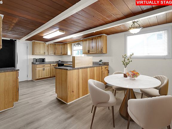 5th image of 3090 Willakenzie Rd