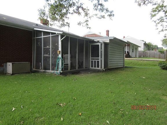 3rd image of 208 Arnett Blvd