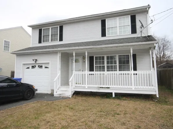 39 Martha St, Springfield, MA 01151