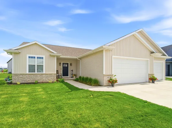 2875 Turquoise Ln, Appleton, WI 54913