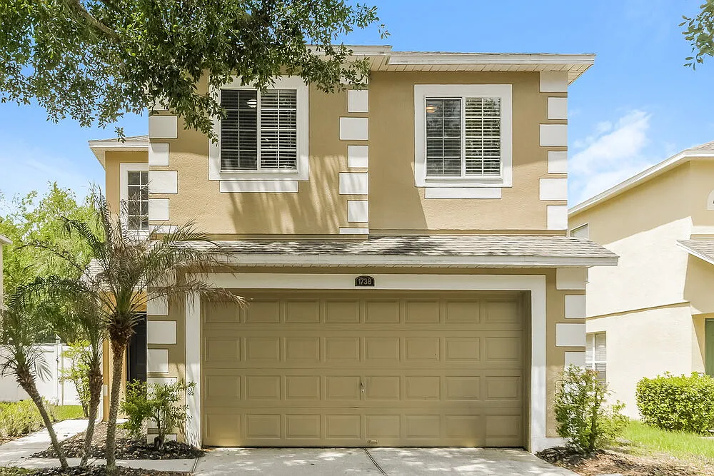 3 bed, 2.5 bath, 1372 sqft, $3,430 — Photo 1