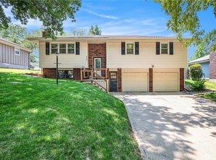2408 Elephant Trl, Saint Joseph, MO 64506