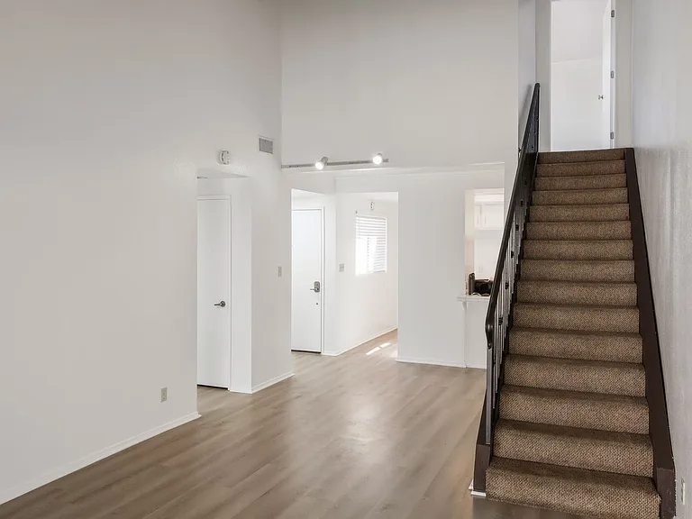 3565 W Savanna St #5 — Photo 2