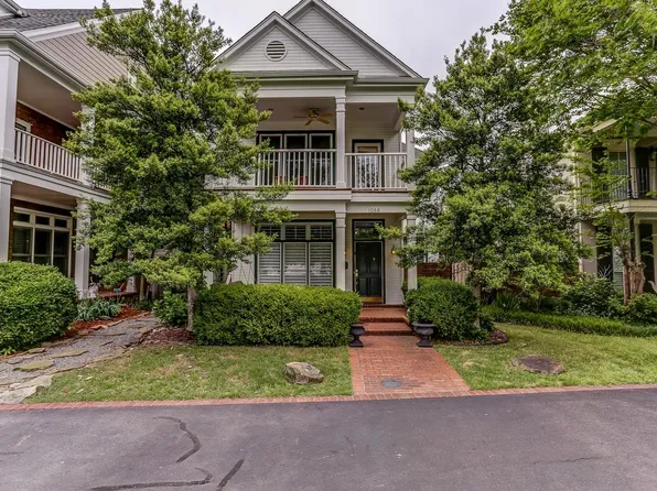 1068 Island Dr, Memphis, TN 38103