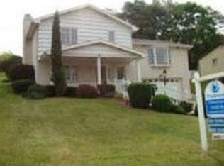 100 Andrew Dr, Clairton, PA 15025