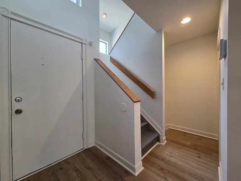 23 Longbow Ct — Photo 5