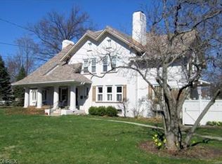 18101 Clifton Rd, Lakewood, OH