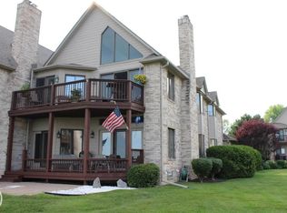 50725 Harbour View Dr S, New Baltimore, MI 48047