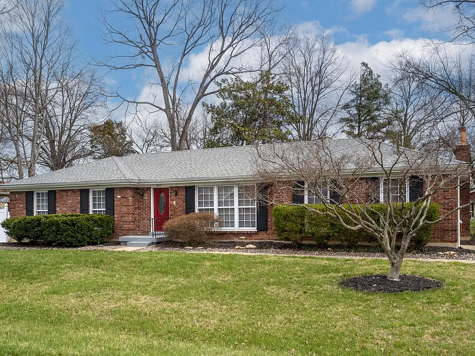 1015 Sir Lancelot Ln