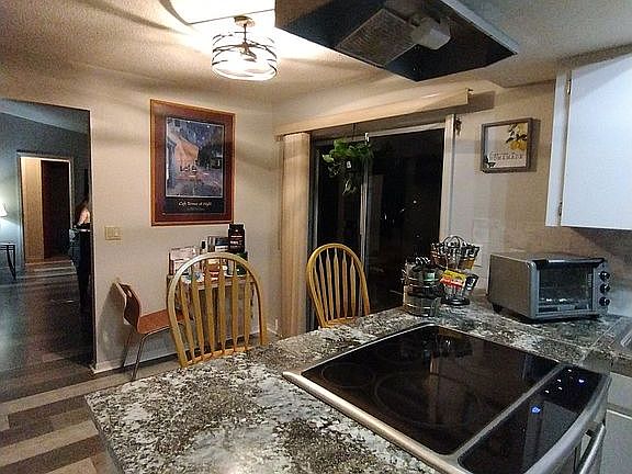 2nd image of 2091 Oldham Ave
