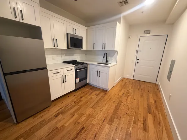 2501 West St, Union City, NJ