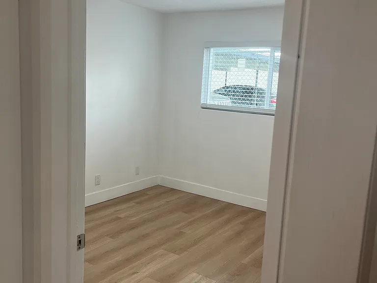 16131 Cornuta Ave #5 — Photo 22