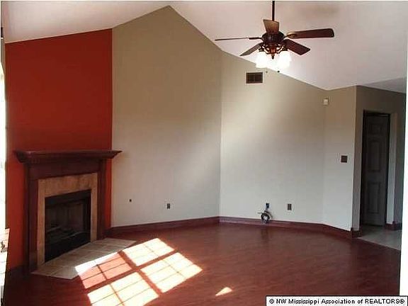 3rd image of 2909 Churchwell Dr
