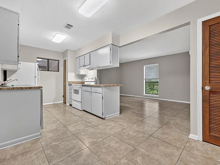 700 Palm Blvd N #D — Photo 14