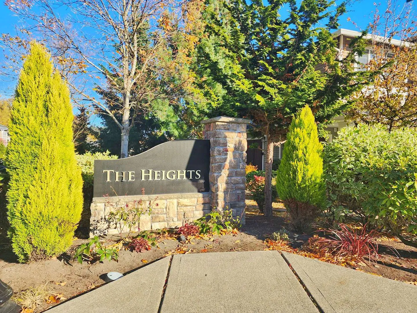 Spacious 2 Bed 2 Bath Townhome in SeaTac. — Photo 1