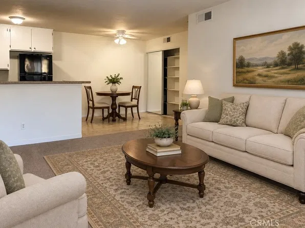 18808 Mandan St APT 313, Santa Clarita, CA 91351