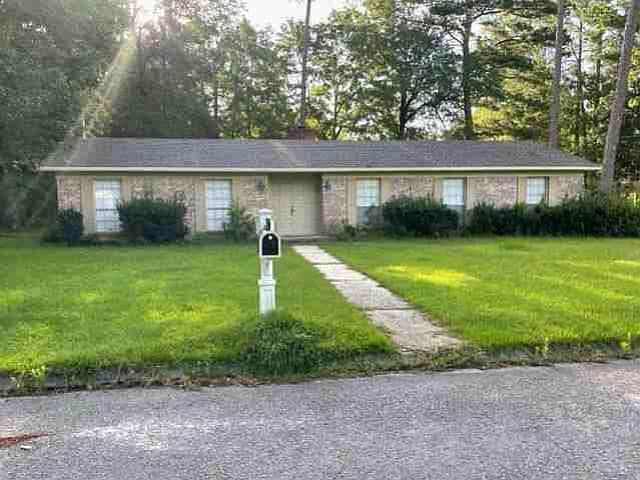1st image of 1800 Brookwood Dr