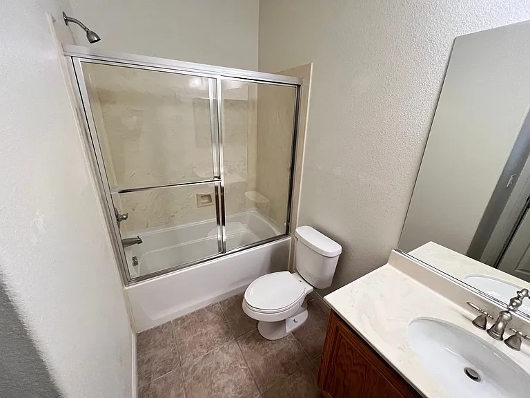 742 Canary Wharf Dr — Photo 9