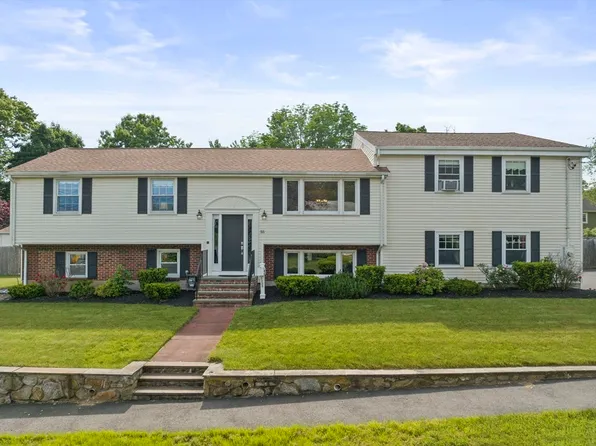 55 Solar Ave, Braintree, MA 02184