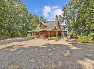 2276 Old Fredericktown Rd, Farmington, MO 63640