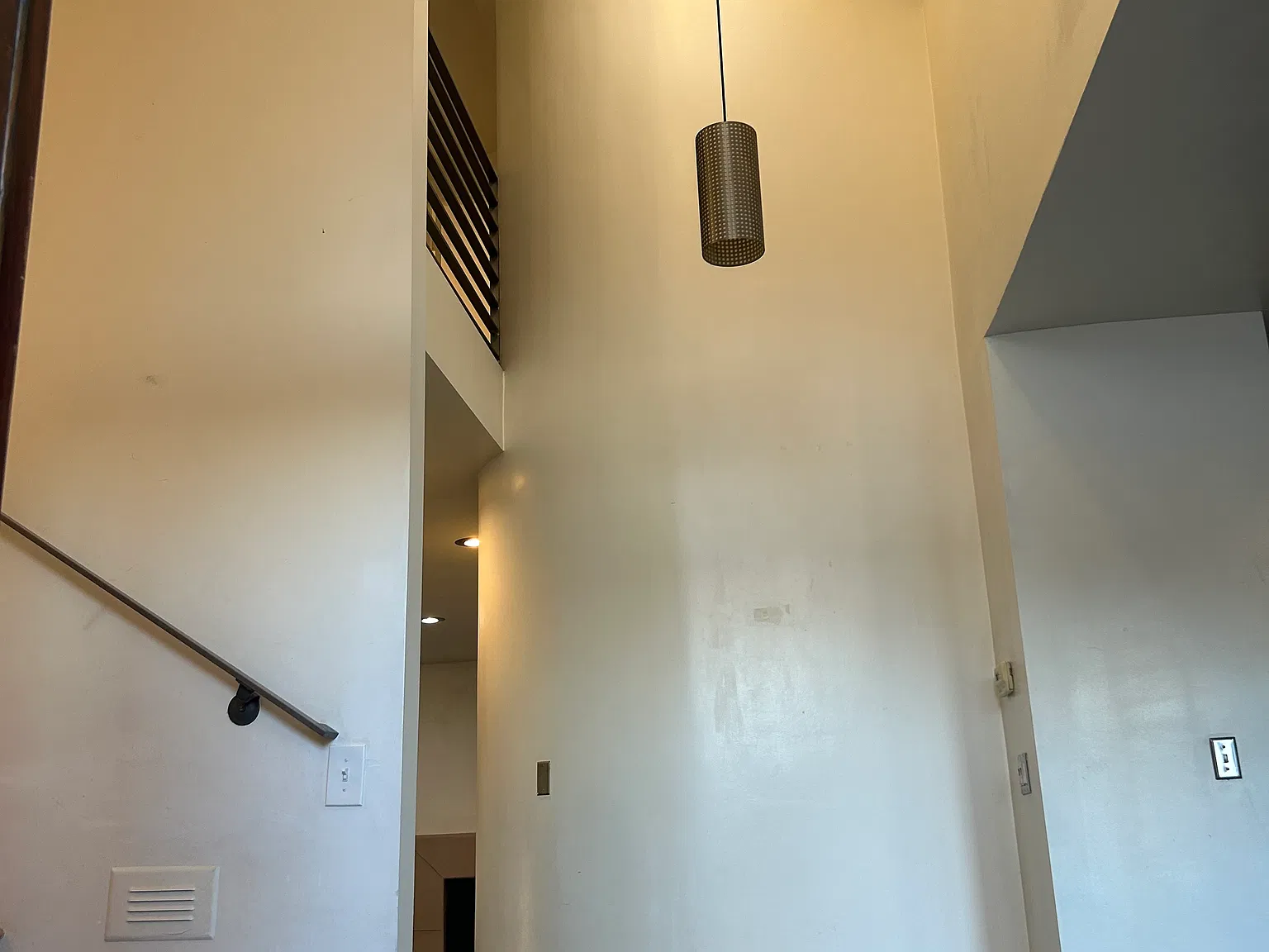 4 bed, 1672 sqft, $3,400 — Photo 2