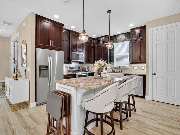 2nd image of 1105 EAGLE RUN WAY