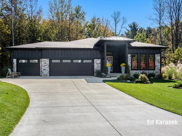 6115 Masters Ln #54, Saugatuck, MI 49453