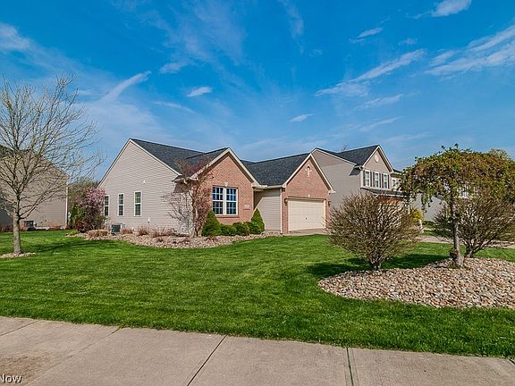 2nd image of 1731 Poplar Ln