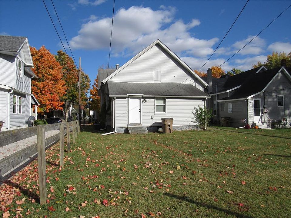 2nd image of 1022 Chestnut St