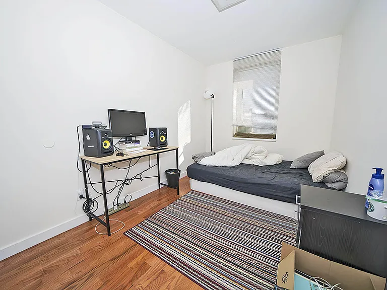 960 Willoughby Ave #2A — Photo 9