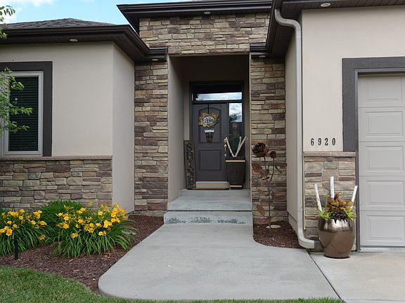 2nd image of 6920 Lacroix Dr
