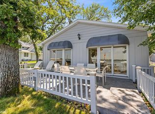 4072 240th St, Clear Lake, IA 50428