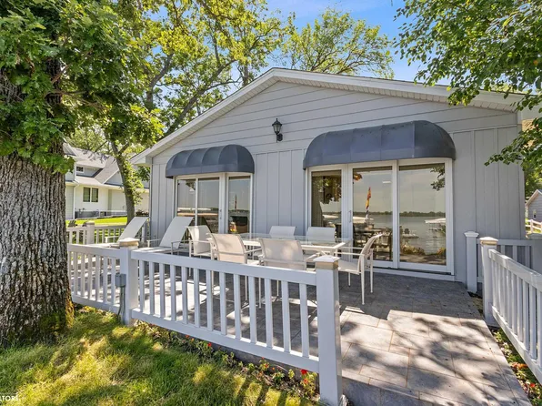 4072 240th St, Clear Lake, IA 50428