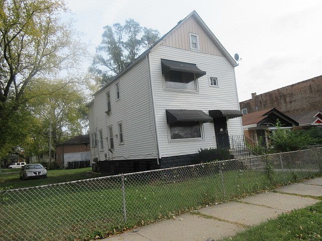 2nd image of 6945 S Hermitage Ave