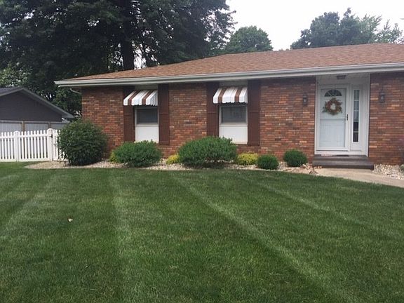 3rd image of 104 Leonard St
