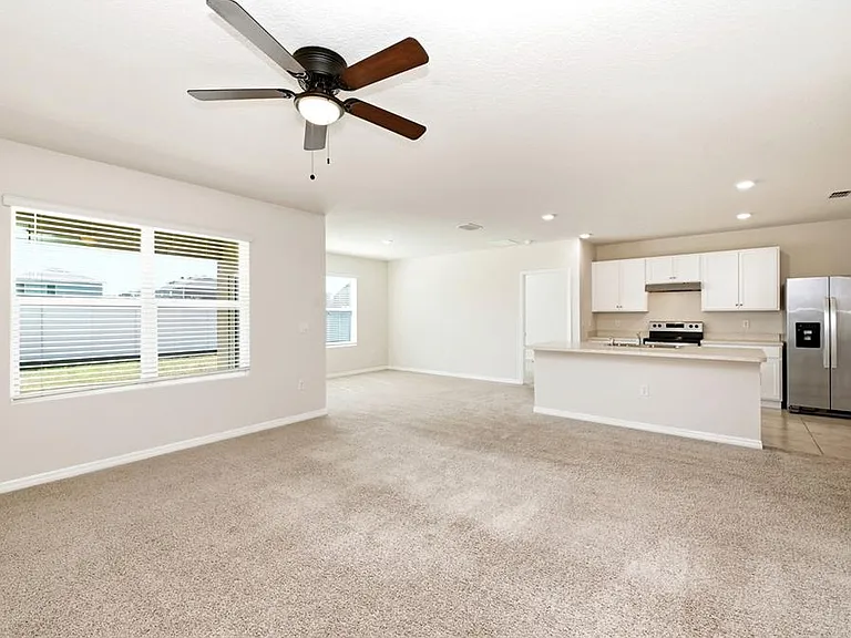 2725 Dumont Ln — Photo 10