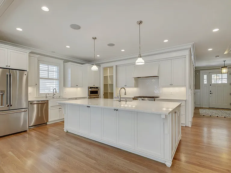 8703 Bradmoor Dr — Photo 19