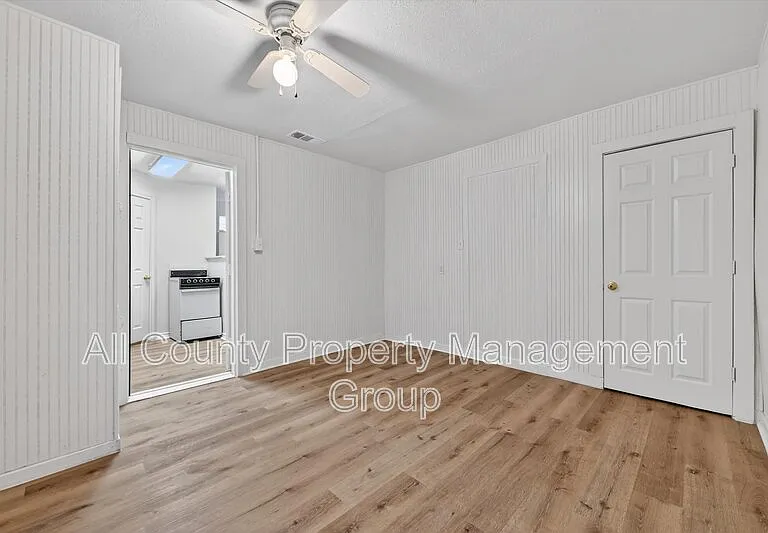4709 Mayfair St — Photo 25