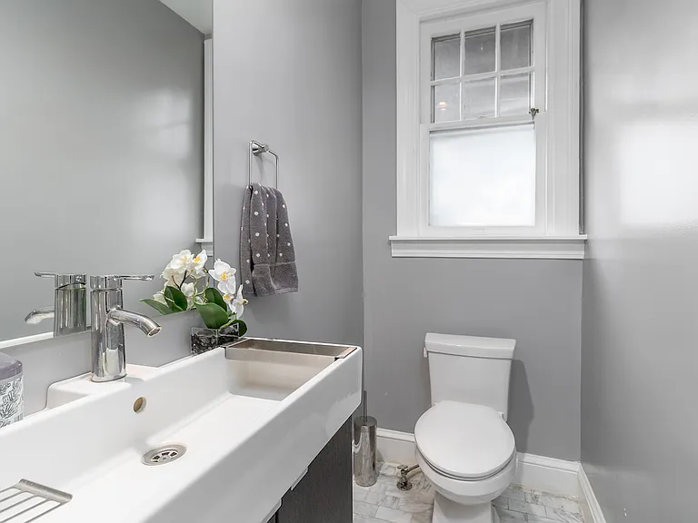 2650 Woodley Pl NW — Photo 13