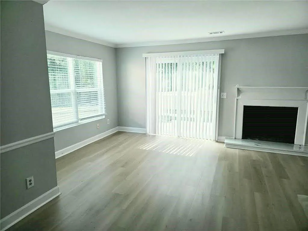 2 bed, 2.5 bath, 1200 sqft, $1,450 — Photo 2