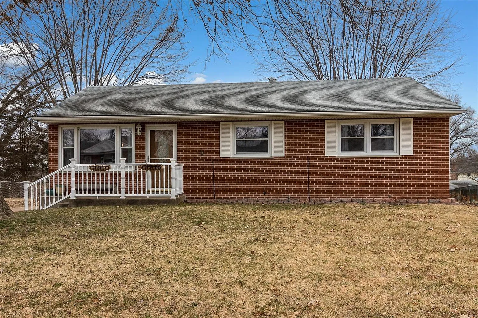 10725 Cathy Dr photo 1