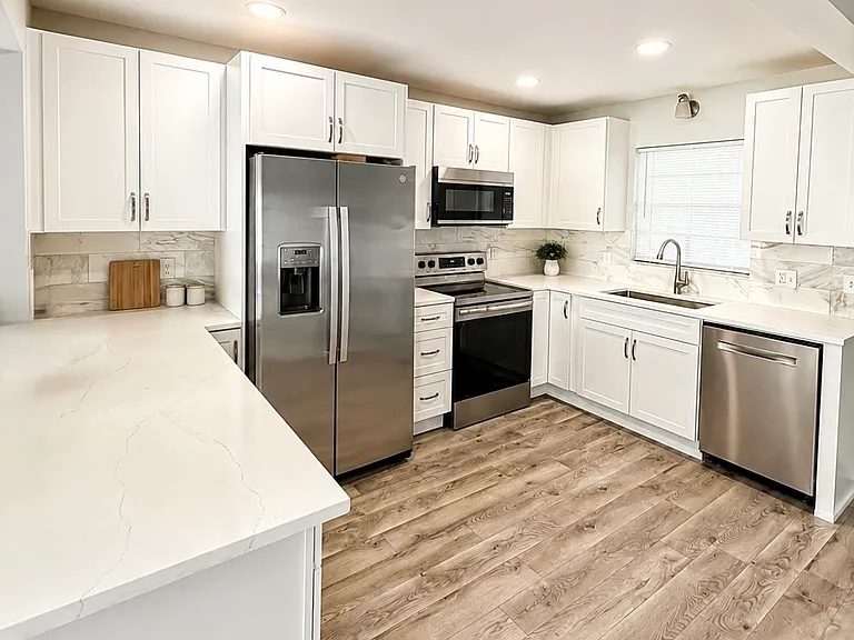 180 Cypress Way E #B109 — Photo 2