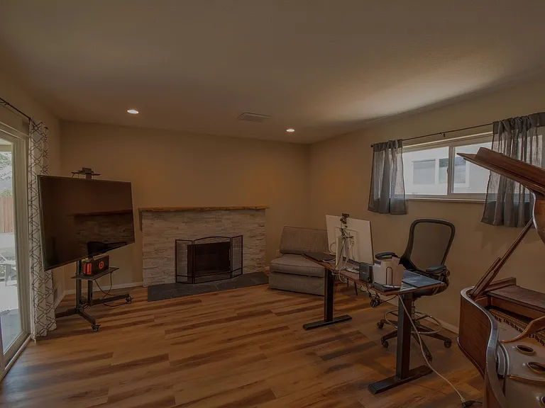 9501 Arvilla Ave NE — Photo 15