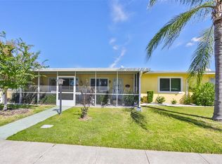 1013 Rickenbacker Dr, Sun City Center, FL 33573