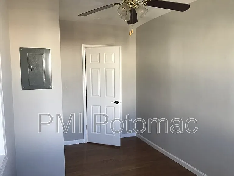 344 Main St #103 — Photo 11