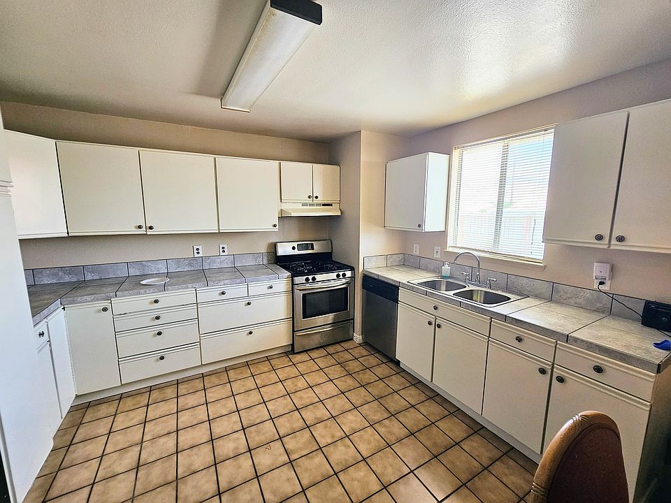 1st image of 13038 Ramona Dr